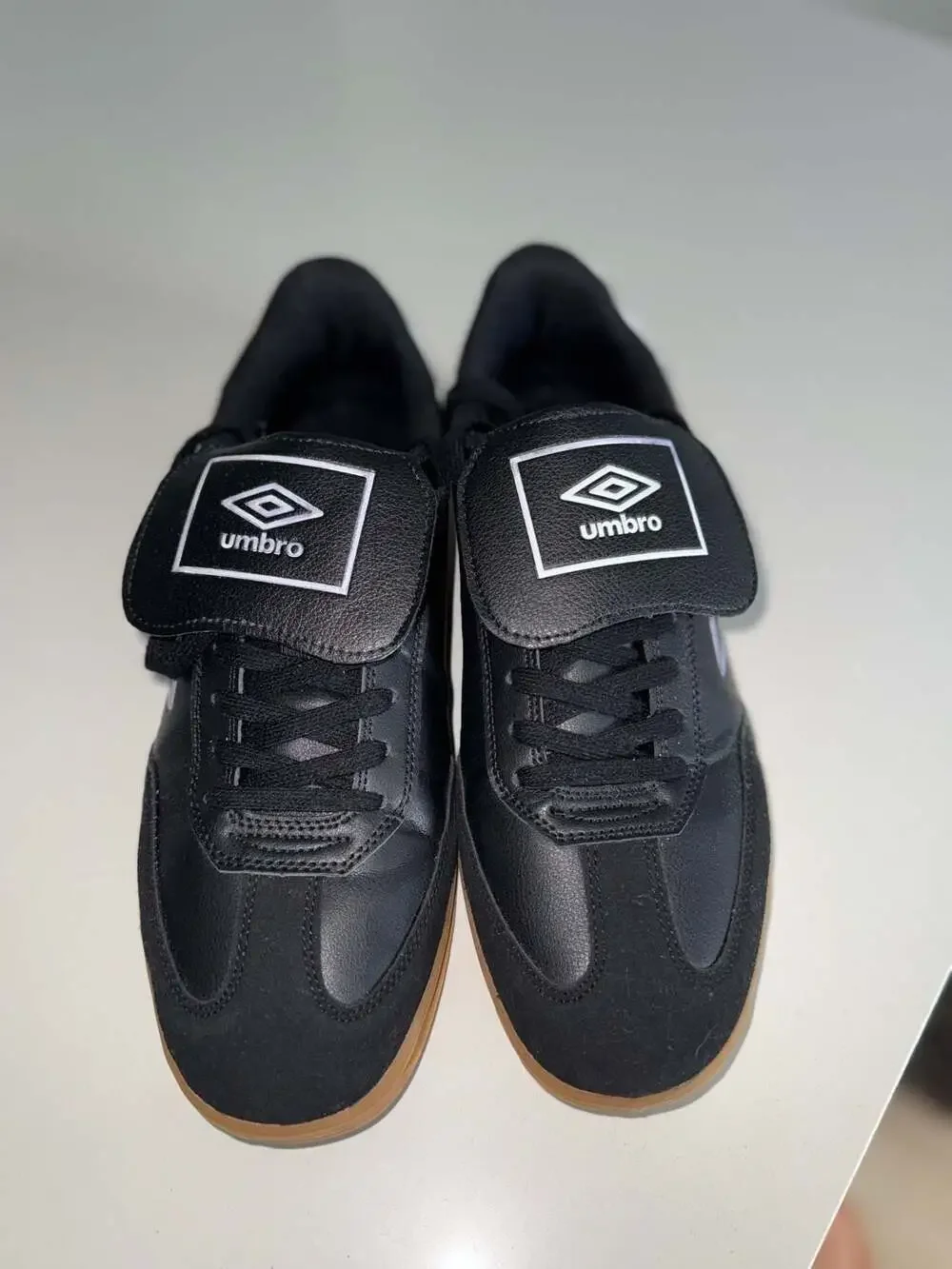 Umbro Sala II Indoor Soccer Futsal Shoes Black Gum Sole - Picture 8 of 13